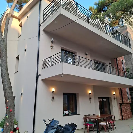 Casa vacanze Nio Planet Golem, Durres