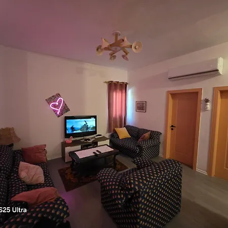 Casa de Férias Nio Planet Golem, Durres *