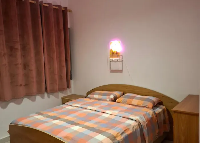 Nio Planet Golem, Durres Casa de Férias Golem (Tirana)