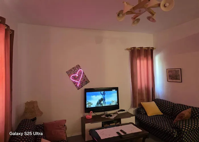 Nio Planet Golem, Durres Casa de Férias