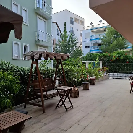 Nio Planet Golem, Durres 度假居