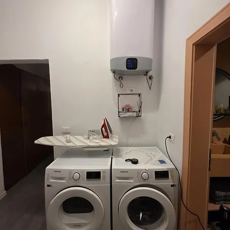 Nio Planet Golem, Durres 度假居 格勒姆