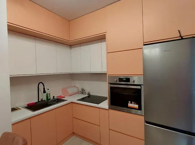 Nio Planet Golem, Durres Vakantiehuis Golem (Tirana)