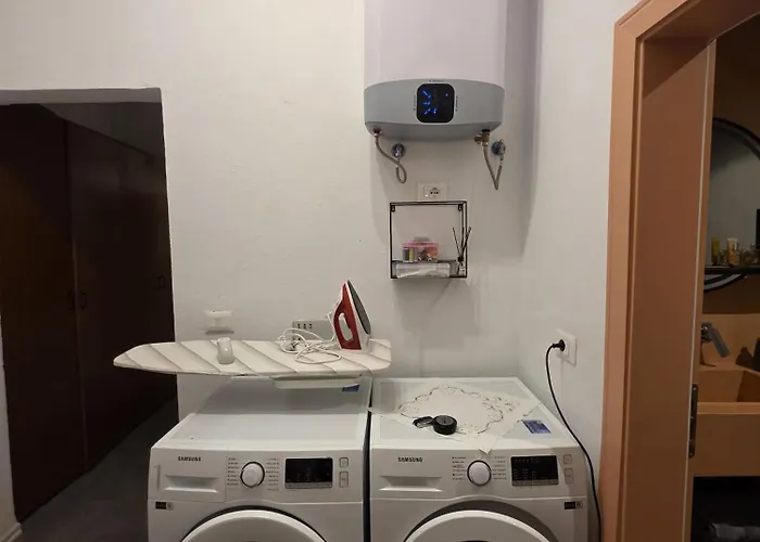 Nio Planet Golem, Durres Vakantiehuis Golem (Tirana)