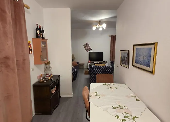 Nio Planet Golem, Durres *