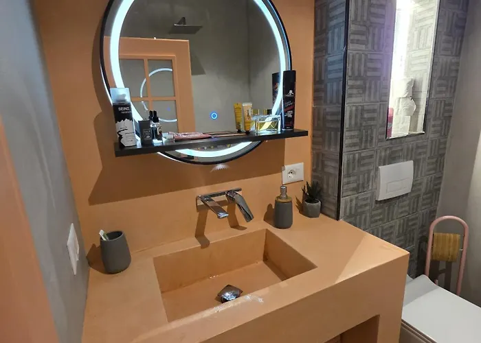 Nio Planet Golem, Durres * Golem (Tirana)